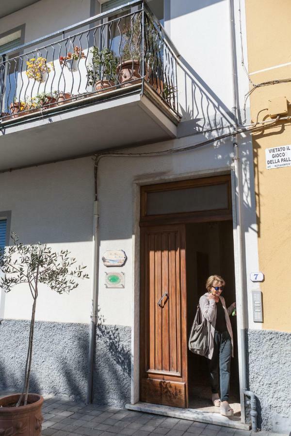 Primo Piano Bed & Breakfast Moneglia Bagian luar foto